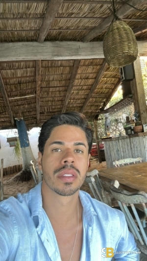 Bisexual Escort Lucas Hide 26yr - role