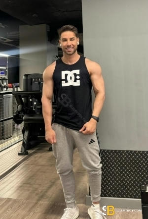 Bisexual Escort Bruno 32yr - licking