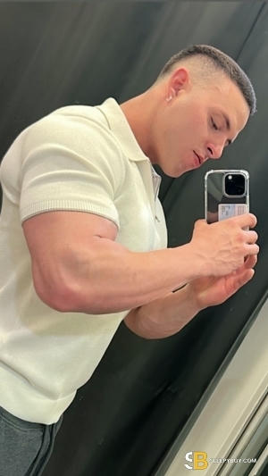 Bisexual Escort Pedro 22yr - sucking