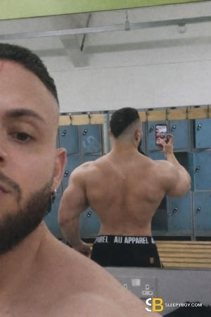 Bisexual Escort Pedro 22yr - licking