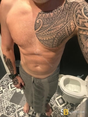 Bisexual Escort Hugh 49yr - trio m/f