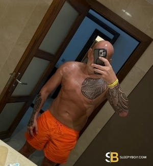 Bisexual Escort Hugh 49yr - always safe sex