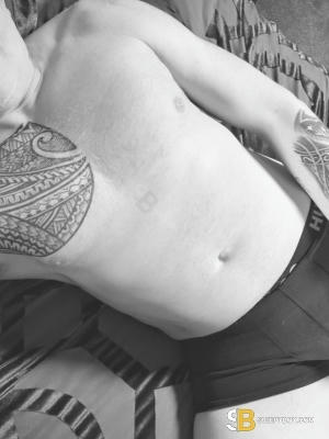 Bisexual Escort Hugh 49yr - cum on face