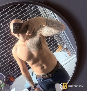Bisexual Escort Hugh 49yr - cum on body