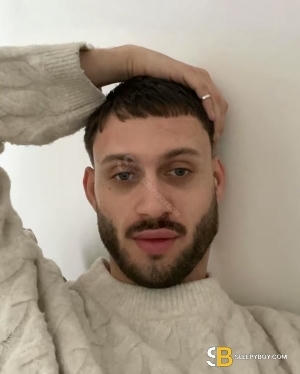 Gay Escort Raphael 25yr - role