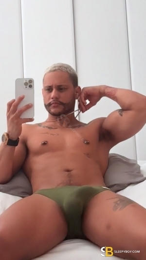 Bisexual Escort Sunny 28yr - pnp