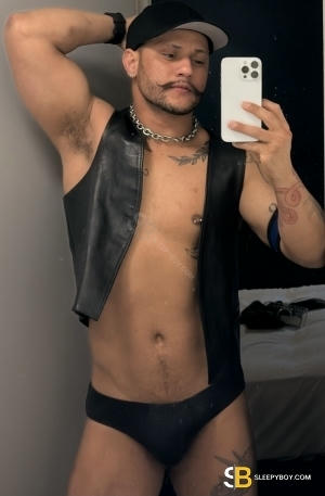 Bisexual Escort Sunny 28yr - cum on body