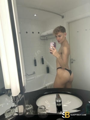 Gay Escort Josh 23yr - sucking