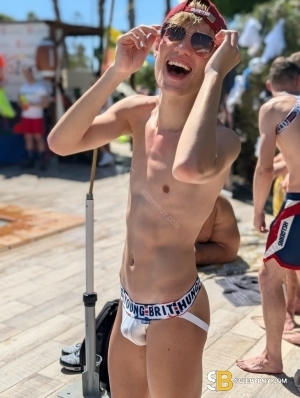 Gay Escort Josh 23yr - role