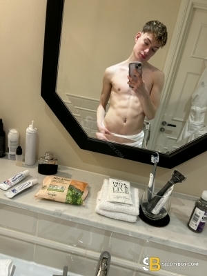 Gay Escort Josh 23yr - sucking