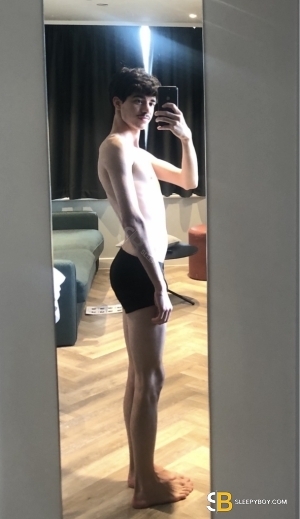 Gay Escort Elio 20yr - role