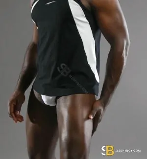 Gay Escort Thyrone 38yr - nipple play