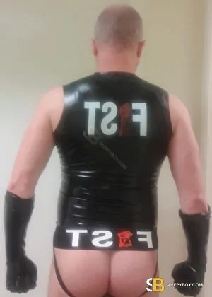 Gay Escort Matt No 1 Uk Fisting Escort 36yr - double penetration