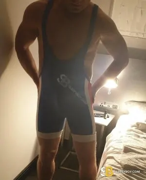 Gay Escort Matt Edinburgh £270 Overnight 36yr - massage