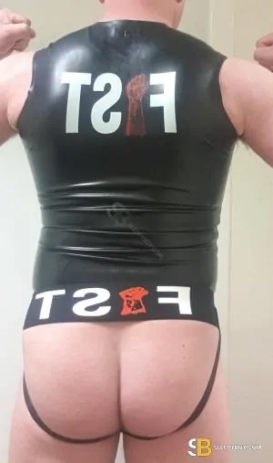 Gay Escort Matt Edinburgh 36yr - trios