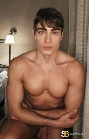 Gay Escort Magnus 27yr - trios