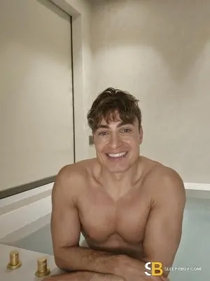 Gay Escort Magnus 27yr - always safe sex