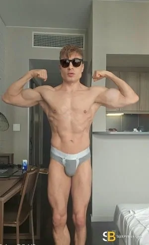 Gay Escort Magnus 28yr - always safe sex