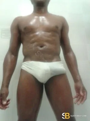 Bisexual Escort Mark 32yr - masseur