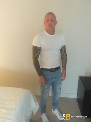 Bisexual Escort Gavin 40yr - massage