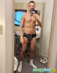 male rent boy London Simon Hung Vers