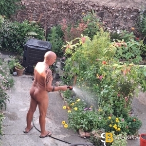 Bisexual Escort Masseur Tori 48yr - exhibitionist