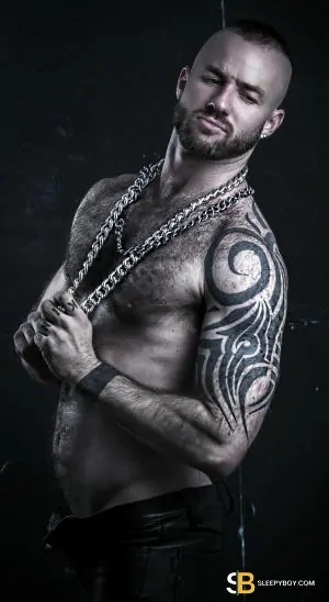 Gay Escort Justin 29yr - licking