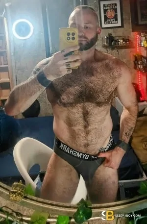 Gay Escort Justin 30yr - trios