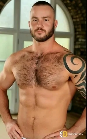Gay Escort Justin 39yr - trios