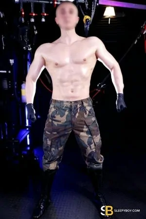 Gay Escort Master Alecs 30yr - exhibitionist