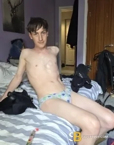 non-binary escort Edinburgh Akira