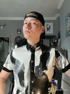 Gay Escort Ryan 22yr - cum on face