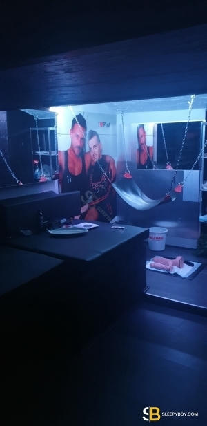 Gay Escort Pig Master Boy 26yr - masseur