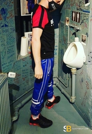 Gay Escort Pig Master Boy 26yr - massage