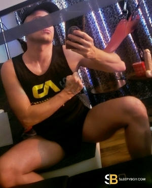 Gay Escort Pig__master 27yr - double penetration