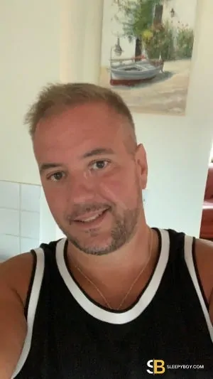 Gay Escort Oral Expert 30yr - massage