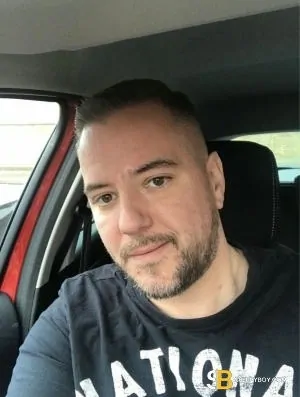 Escort Bottom Chris 30yr - massage