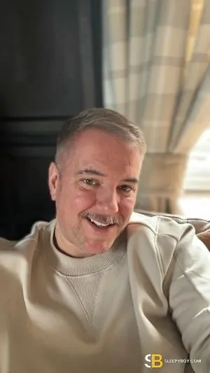 Gay Escort Bottom Lad Available. 44yr - double penetration