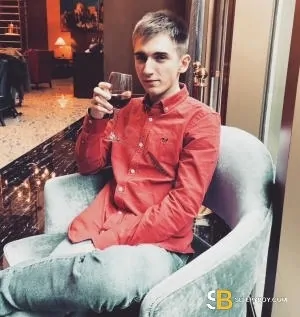 Gay Escort Vincent 24yr - trios