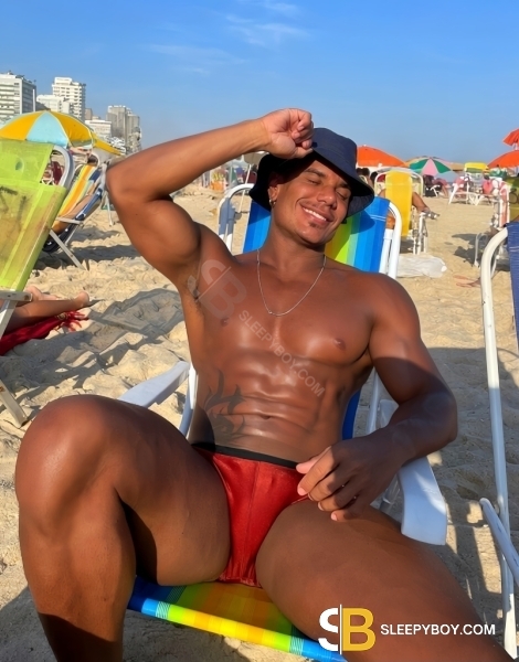 male rent boy London Fernando  Ferraz