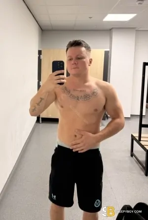Bisexual Escort Dan English 29yr - rimming