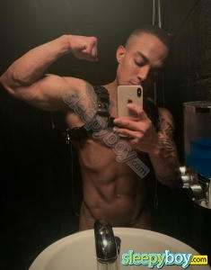 male rent boy London Felippe Black