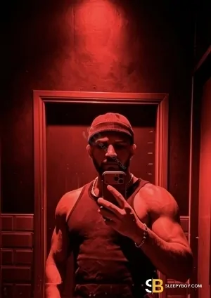 Bisexual Escort Jafar 35yr - double penetration