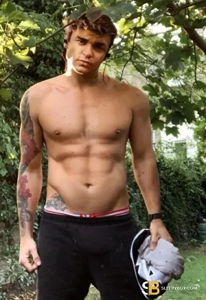 Bisexual Escort Vince Br 25yr - trios