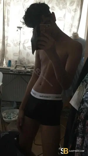 Gay Escort Abbas 21yr - sportwear