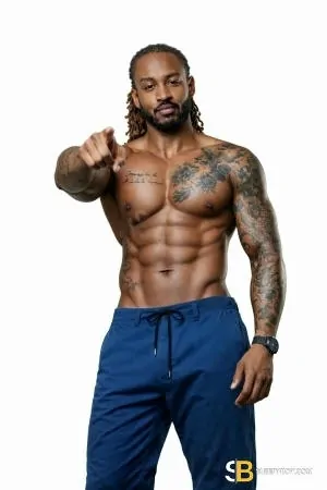 Bisexual Escort Bigboyderek 31yr - blowjob