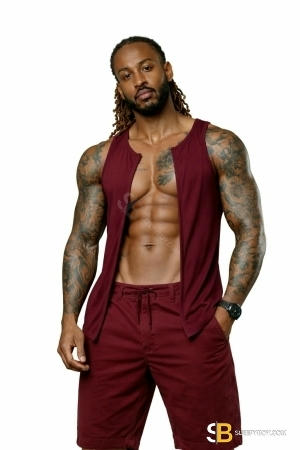 Bisexual Escort Bigboyderek 31yr - masseur