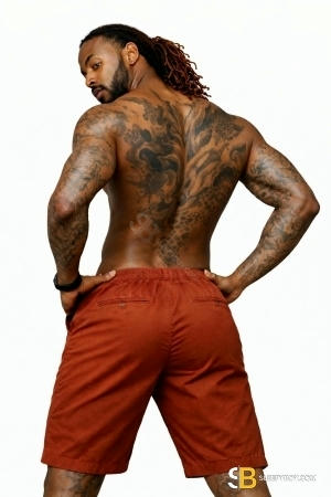 Bisexual Escort Bigboyderek 31yr - spitting