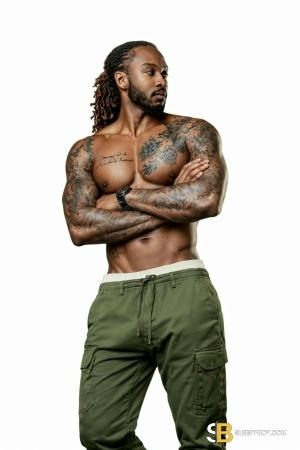 Bisexual Escort Bigboyderek 31yr - double penetration