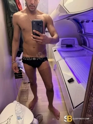 Bisexual Escort Brazzilianxxl 18yr - masseur